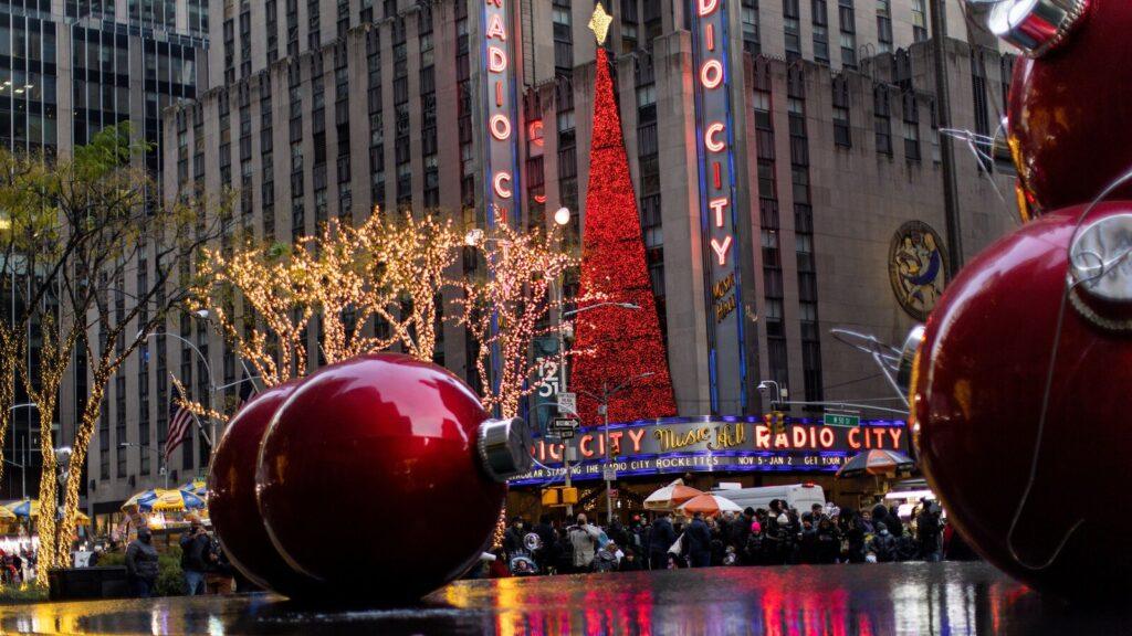 The Ultimate Christmas in New York Itinerary